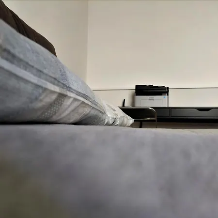 Mo & Office Corner Apartment *