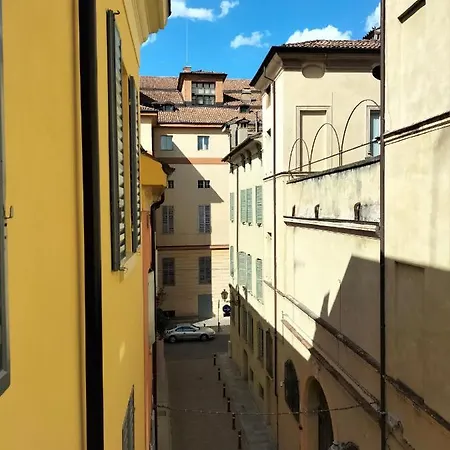 Apartment Mo & Office Corner Modena